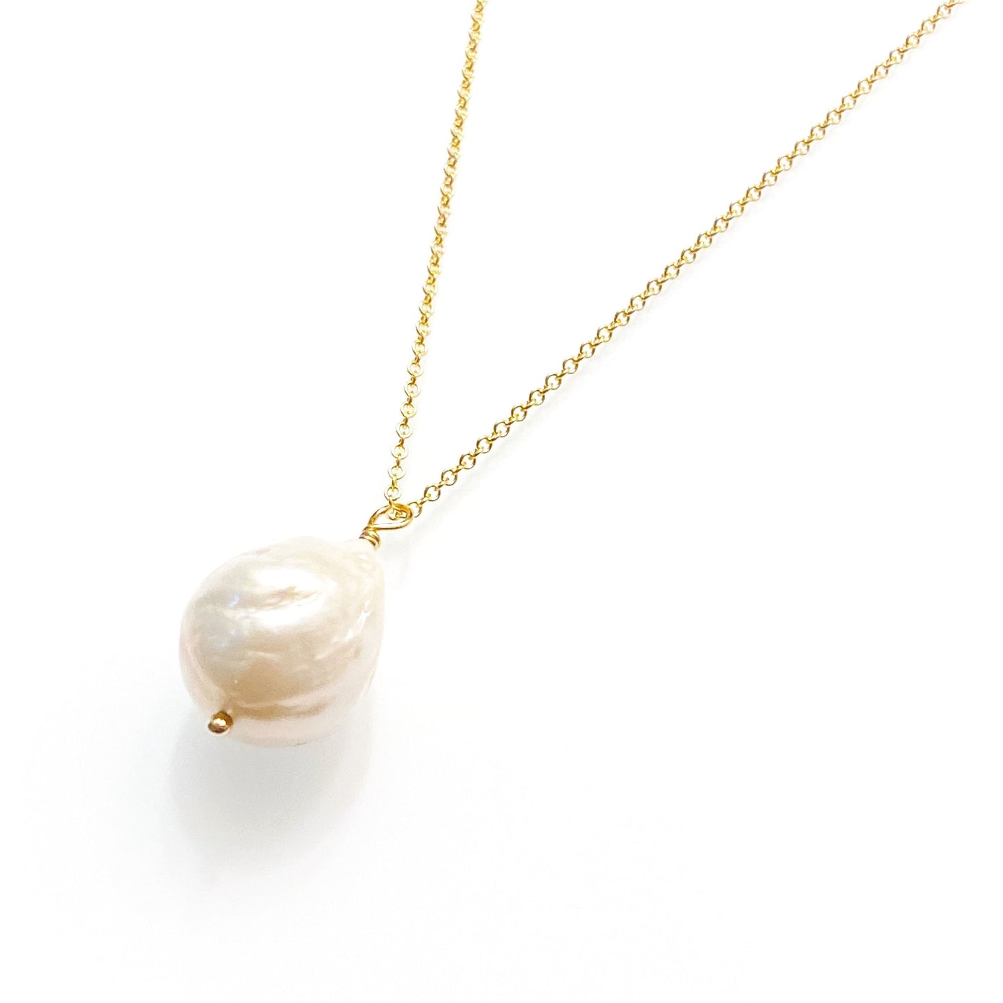 angle view of freshwater baroque pearl necklace close up