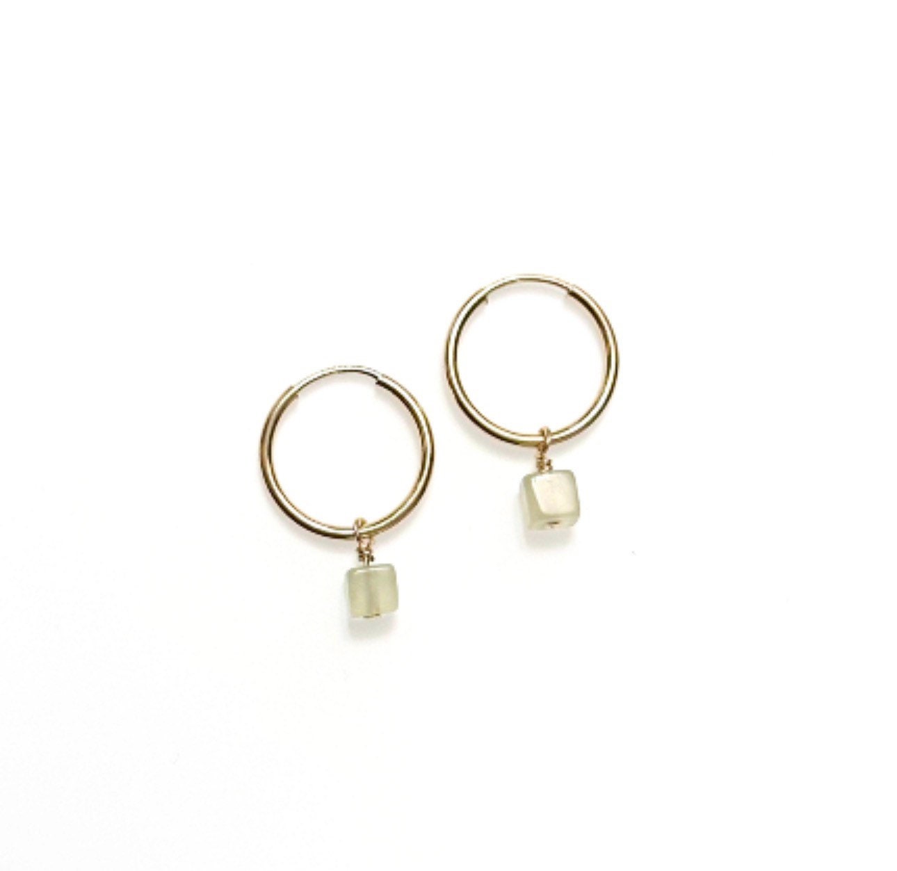 Petite serpentine hoops 14K gold-filled - cube