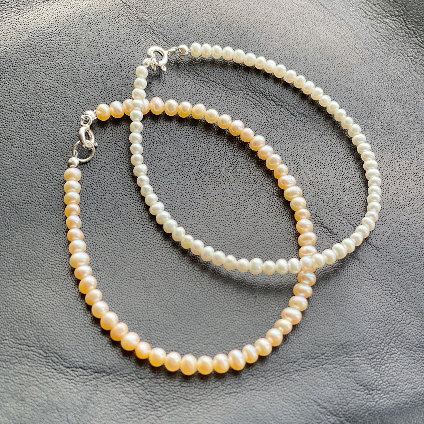 Baby freshwater pearl bracelets (white or peach freshwater pearl)